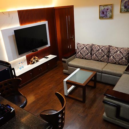 Chola Serviced Apartment Tiruchirappalli ภายนอก รูปภาพ