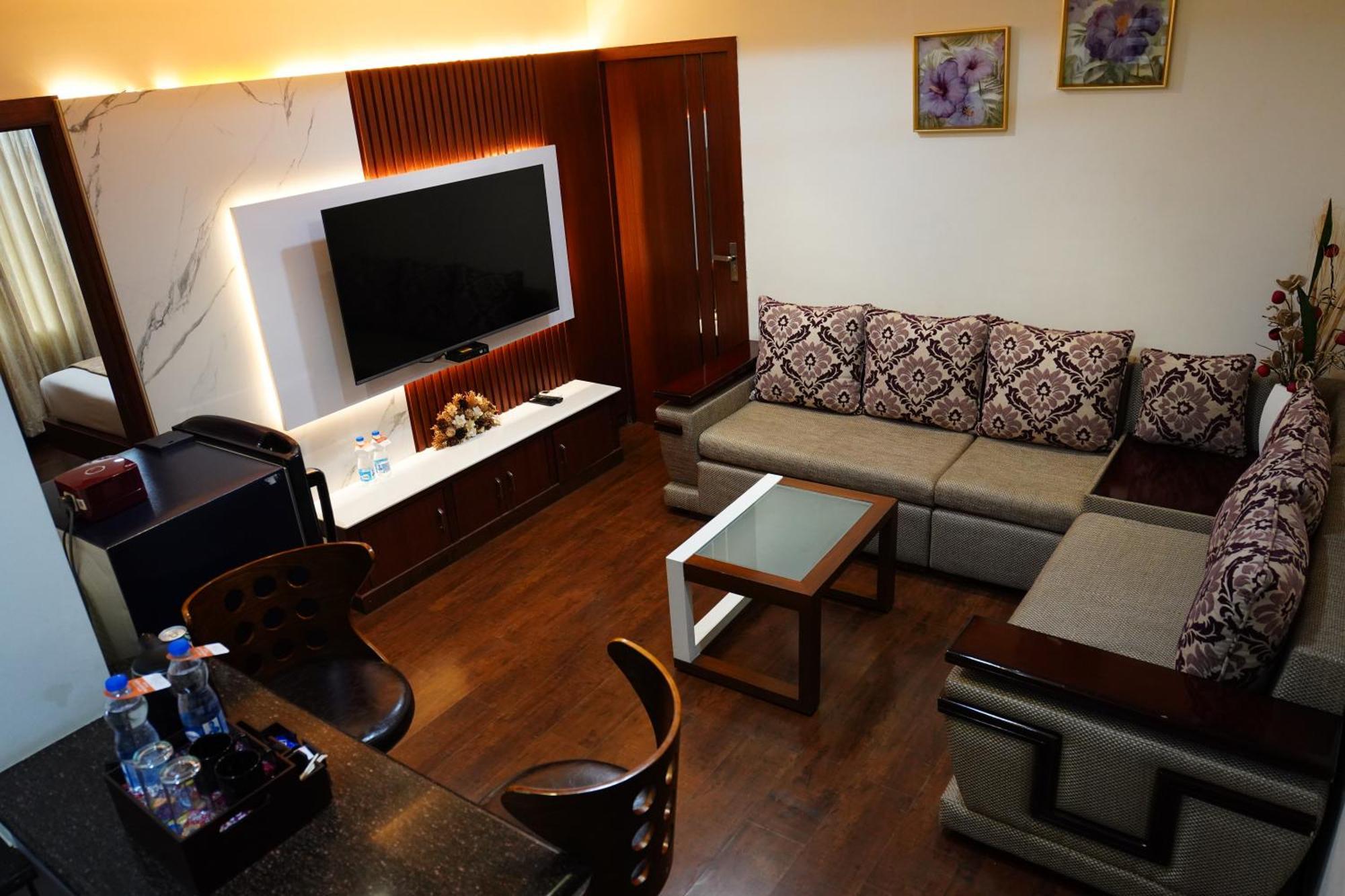 Chola Serviced Apartment Tiruchirappalli ภายนอก รูปภาพ