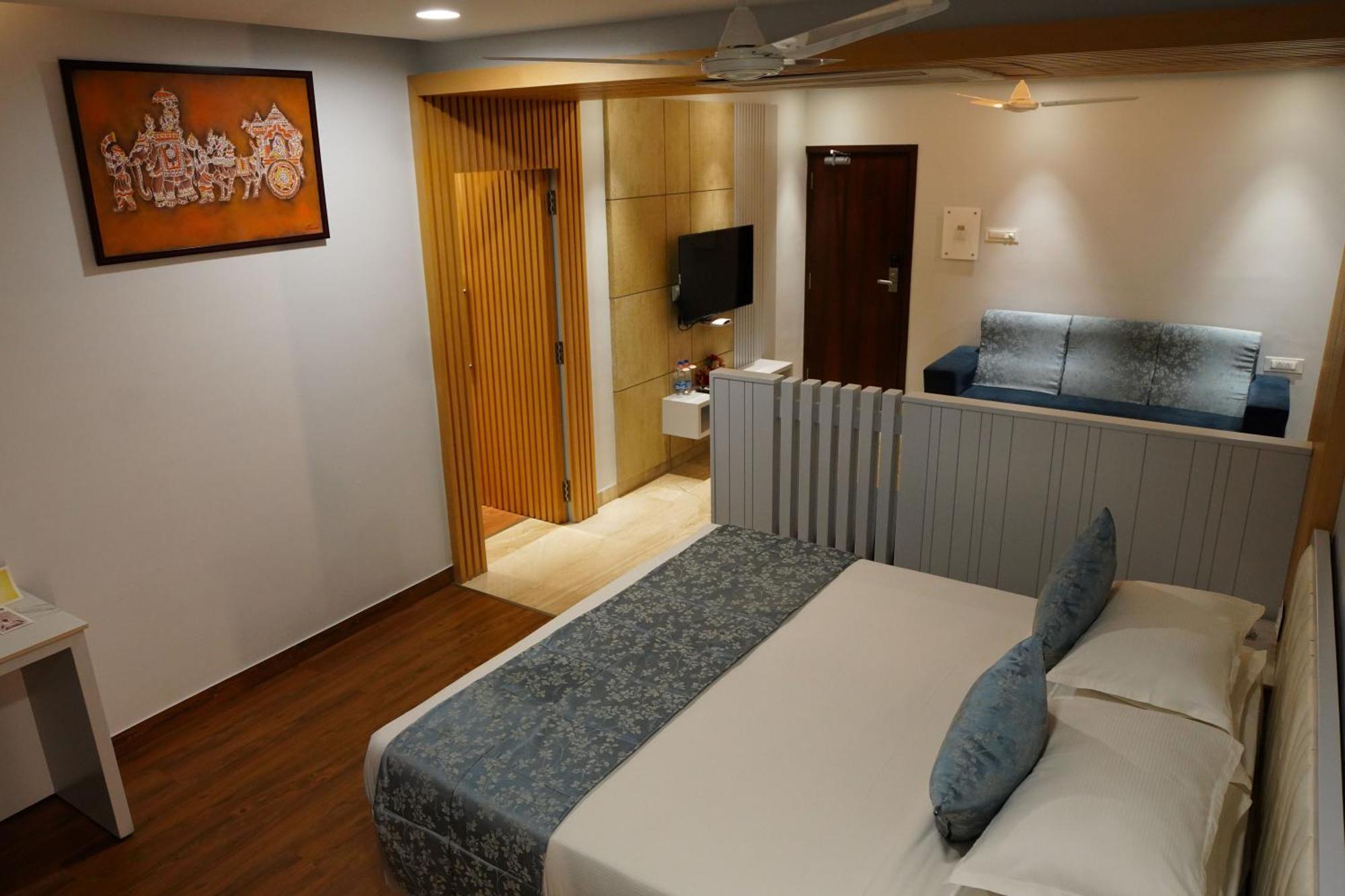Chola Serviced Apartment Tiruchirappalli ภายนอก รูปภาพ