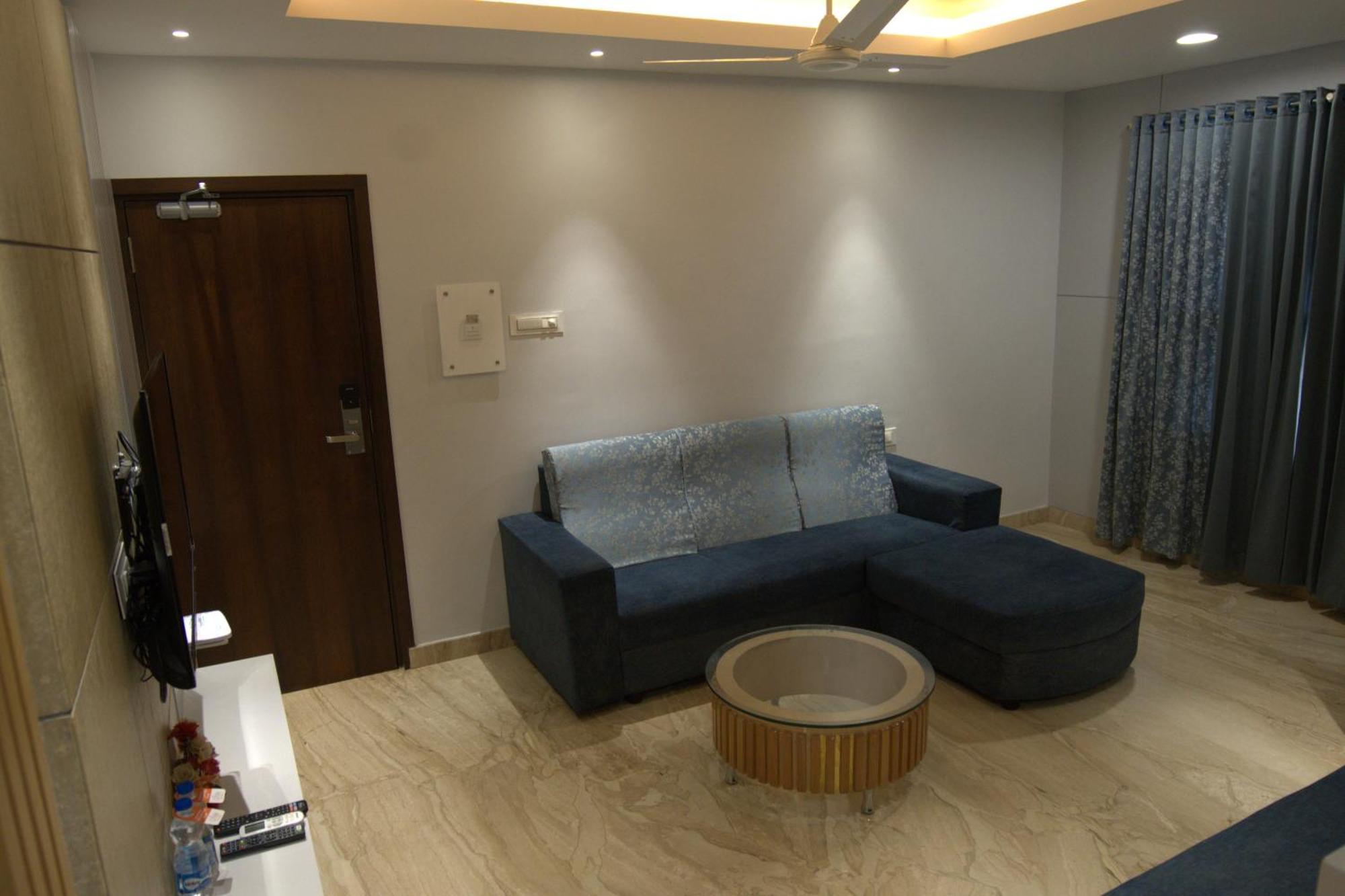 Chola Serviced Apartment Tiruchirappalli ภายนอก รูปภาพ
