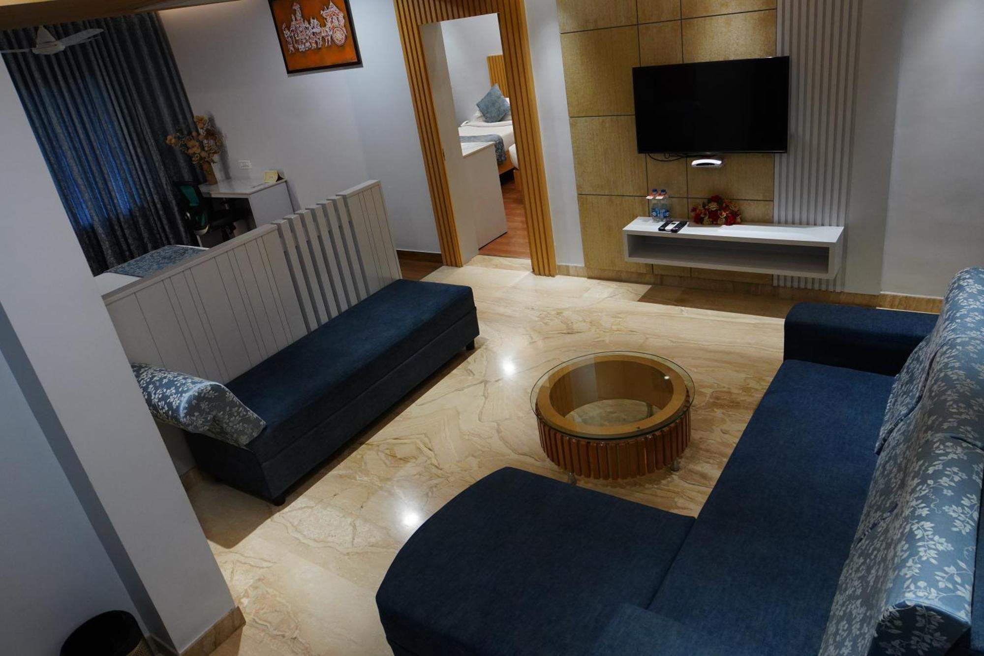 Chola Serviced Apartment Tiruchirappalli ภายนอก รูปภาพ