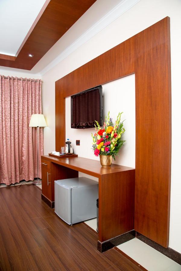 Chola Serviced Apartment Tiruchirappalli ภายนอก รูปภาพ