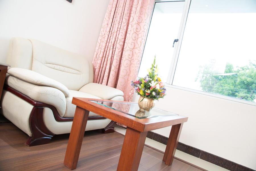 Chola Serviced Apartment Tiruchirappalli ภายนอก รูปภาพ