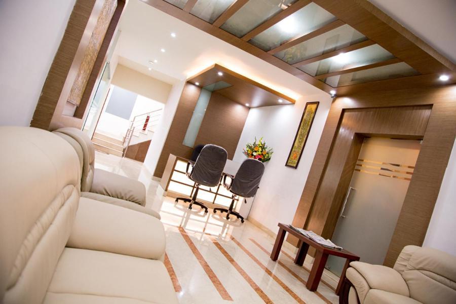 Chola Serviced Apartment Tiruchirappalli ภายนอก รูปภาพ