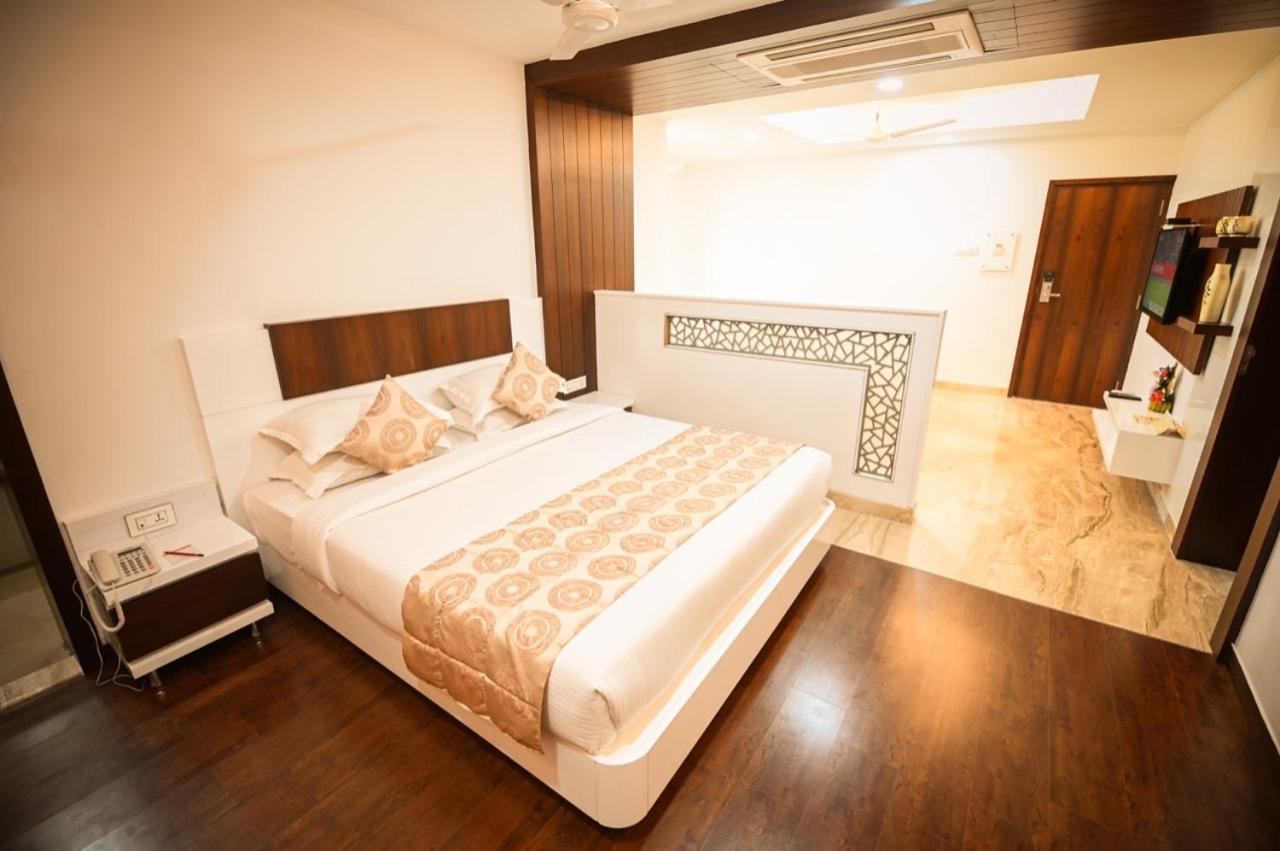 Chola Serviced Apartment Tiruchirappalli ภายนอก รูปภาพ