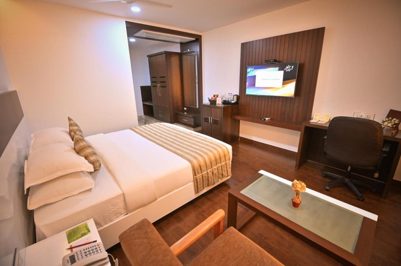 Chola Serviced Apartment Tiruchirappalli ภายนอก รูปภาพ